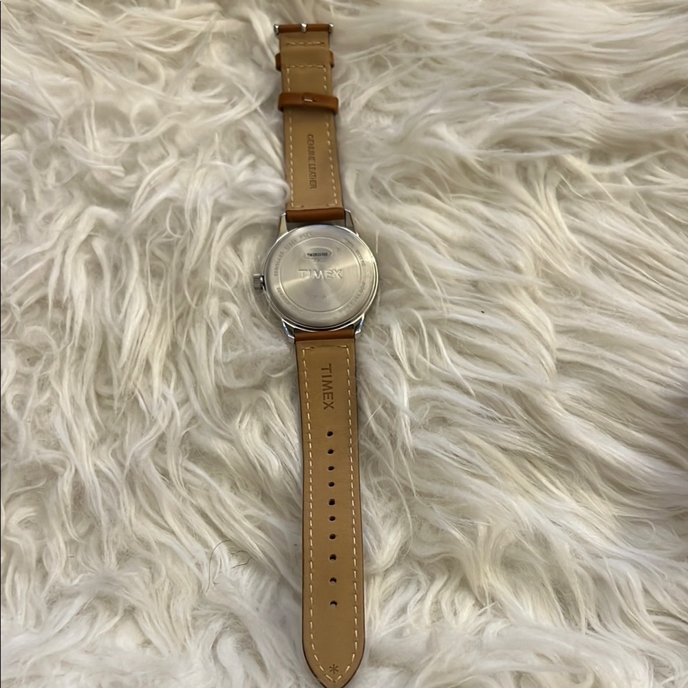 Timex Classic Silver and Tan Watch - Picture 4 of 6